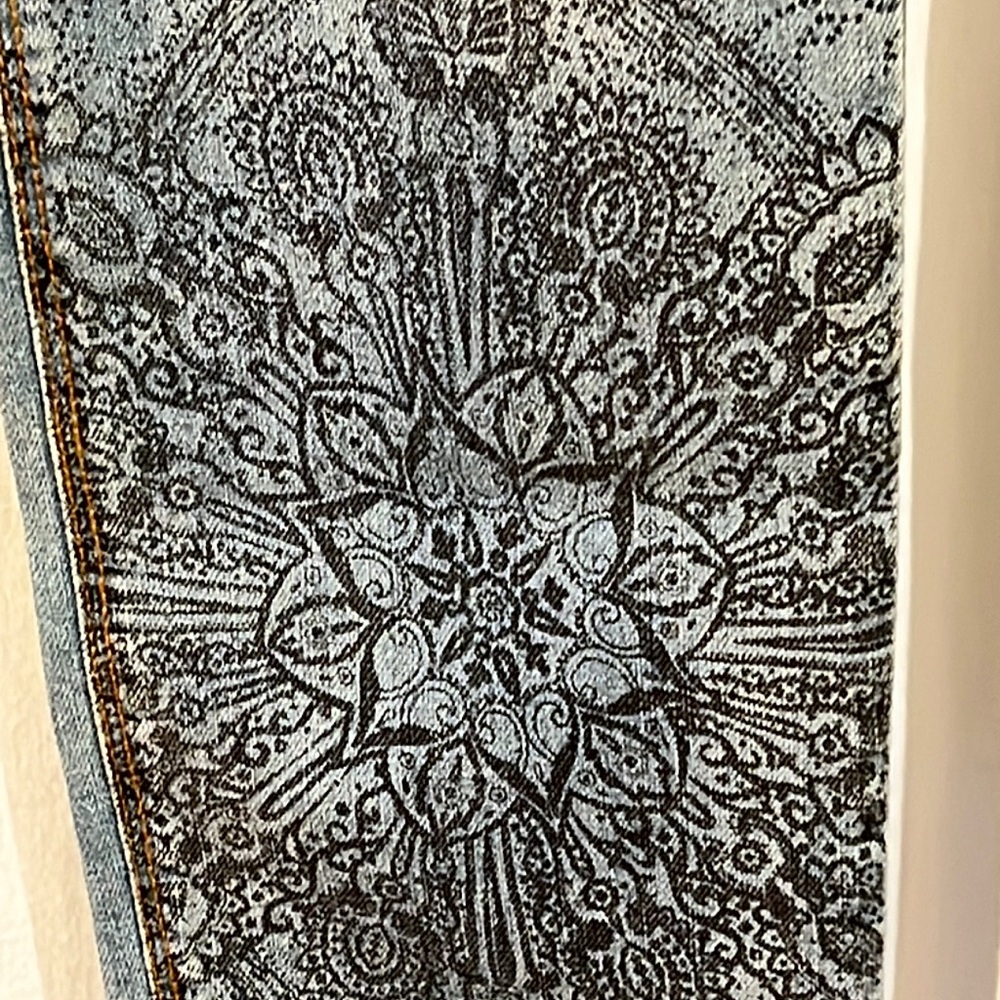 Odd Molly skinny jeans w/mandala tattoo design/distressed thigh & seat patches